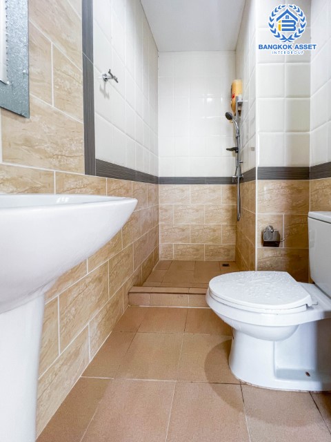 *****ทาวน์เฮ้าส์มือสอง นนทบุรี ม.โกลเด้นทาวน์ ชัยพฤกษ์-วงแหวน เนื้อที่ 21.20 ตร.ว. ฟังก์ชัน 4 ห้องนอน 3 ห้องน้ำ 2 ที่จอดรถ บ้านสภาพใหม่ ไม่ต้องต่อเติมอะไรเพิ่มก็พร้อมเข้าอยู่ได้เลย ทำเลดี เชื่อมต่อถนนบางกรวย-ไทรน้อย, ถนนกาญจนาภิเษก, ใกล้เซ็นทรัลเวสต์เกต และทางด่วน "ศรีรัช"